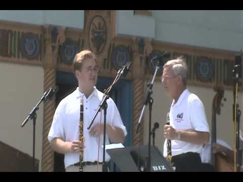 JIMMY VALENTINE QUINTET AT LECLARE PARK DURING THE 2009 BIX JAZZ FESTIVAL