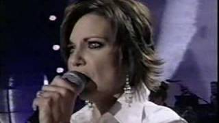 Martina McBride - How Far (LIVE)