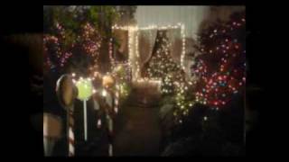 preview picture of video 'Christmas Lights Fort Bragg, CA 2009'