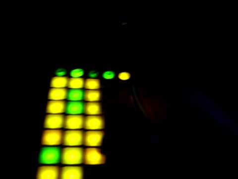 DJ Biggz (Deadmu5 mixing) Waking up with my Launchpad