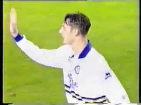 Noel Whelen scores for Leeds United vs Sunderland 6/10/93