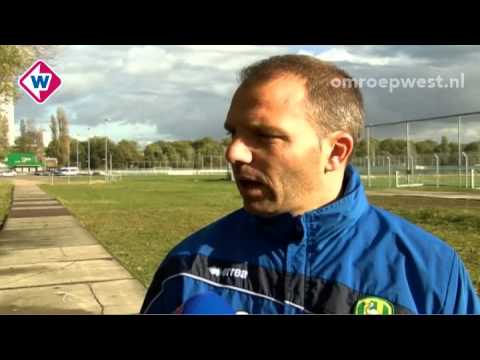 ADO-trainer Maurice Steijn niet te spreken over slechte faciliteiten in Zuiderpark