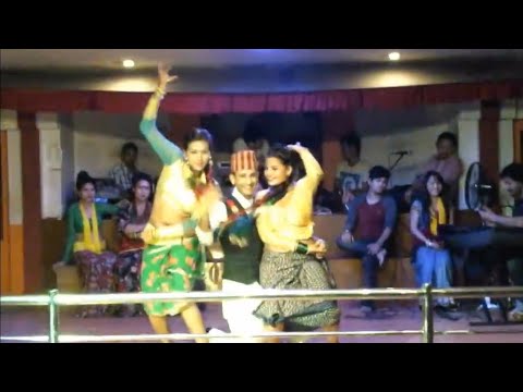 cham chamti pauju haru live perfomance