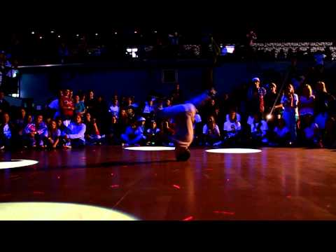 Profesor vs R2D2 - Półfinał Break Kids - Dance Tribute 2012