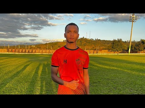 ¡El primer gol en el fútbol profesional! Santiago Robledo