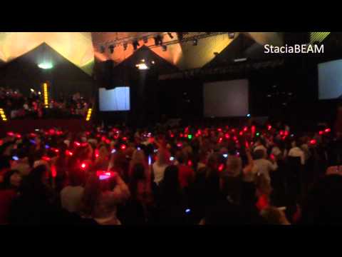 [HD] JYJ in Berlin 06.11.2011 - Fanchants after concert