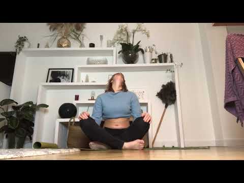 YOGA CLASS! Day 324 of yoga and gratefulness