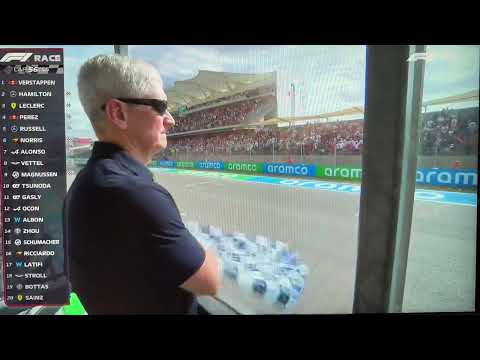 F1 USA GP 2022 | Tim Cook waving chequered flag like a dead fish