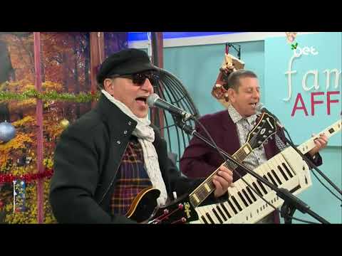 X-TEND - Christmas Medley on Family Affair