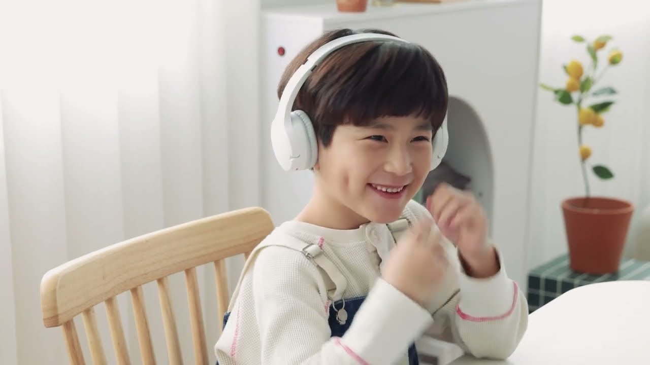 Belkin SoundForm Mini Kids Wireless Headphones