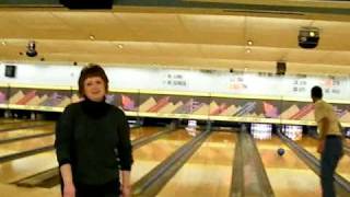 preview picture of video 'bowling in Lexington'