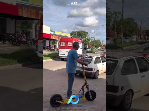 “Na tarde deste sábado, um acidente de trânsito foi registrado na Avenida Bernardo Sayão, em frente