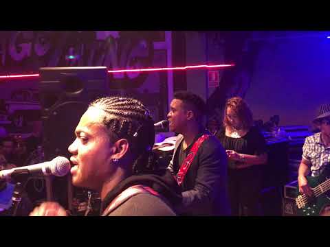 En un solo dia Kewdy de los santos Chicago latino Barcelona