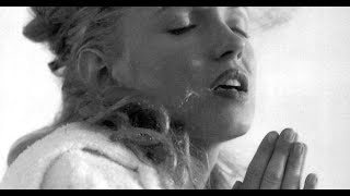 Marilyn Monroe - Give Me Love(Give me peace on earth)