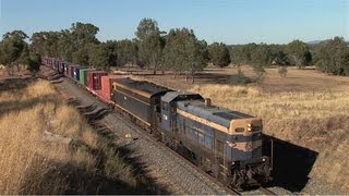 preview picture of video 'Pota Container Train at Ravenswood.  Sat 25/02/12'