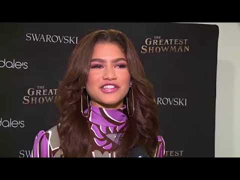 EVENT CAPSULE CLEAN - Bloomingdale's 2017 Holiday Window Unveiling