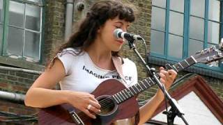 Lail Arad - If The Shoe Fits (Leon Russell Cover - Alma Street Summer Fair, Kentish Town)