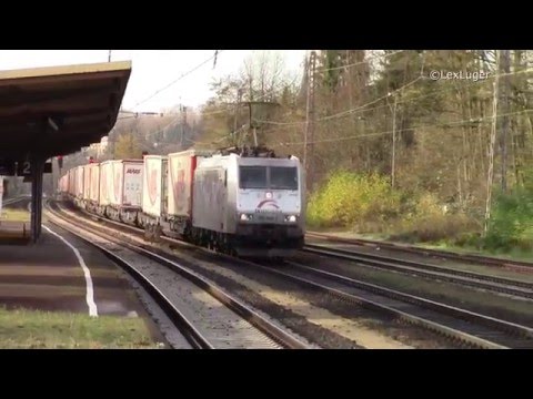 Werbelok TXL 185 540-2 (Bombardier TRAXX F140 AC1) mit einem Marszug