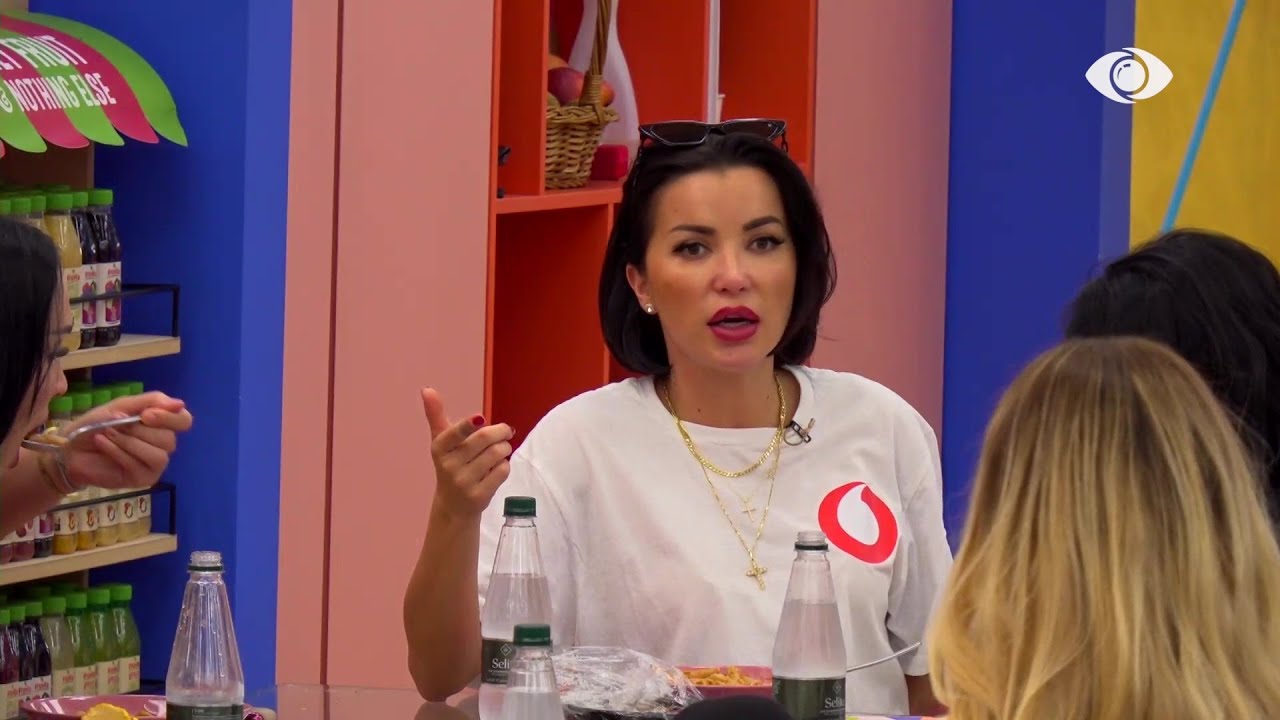 “Hyri me vonesë…”/ Roza për Julian: Donte të gjente karrem ku të kapej…