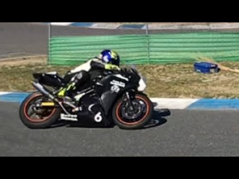 ごまちゃん❣️ CBR250R  走行  桶川スポーツランド