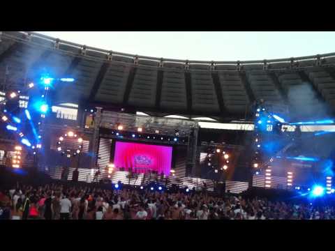 Nicky Romero @ SounDrome 2012 plays Titanium - Stadio Olimpico (Roma)