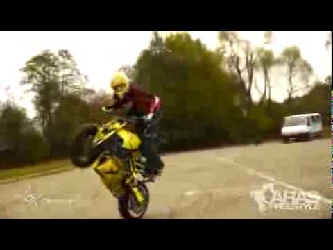 Andrea diprè vs Muniz vs Yotobi in moto INCREDIBILE