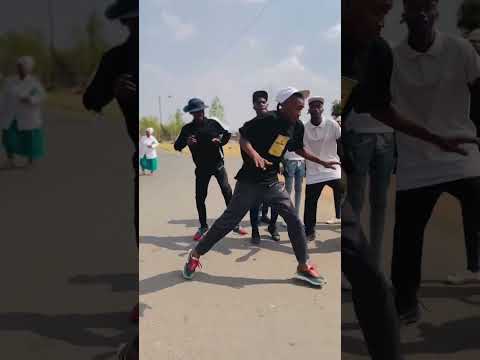 Blessing Mosha x Nike Boy Amacombo Dance #amapianodancechallenge #mosha #dance #blessingmosha #fyp