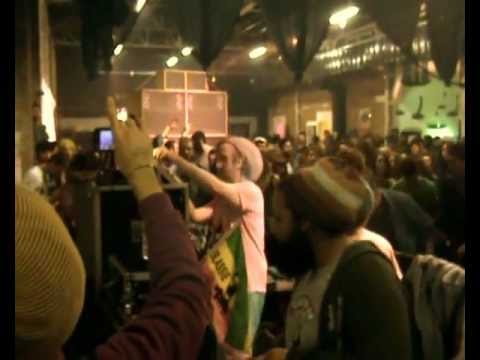 KING SHILOH SOUND SYSTEM ls DAN I @TPO Bologna.23/11/2012 [4/4]