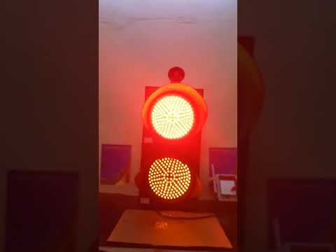 TRAFFIC SIGNAL WITH HOOTER / SIREN