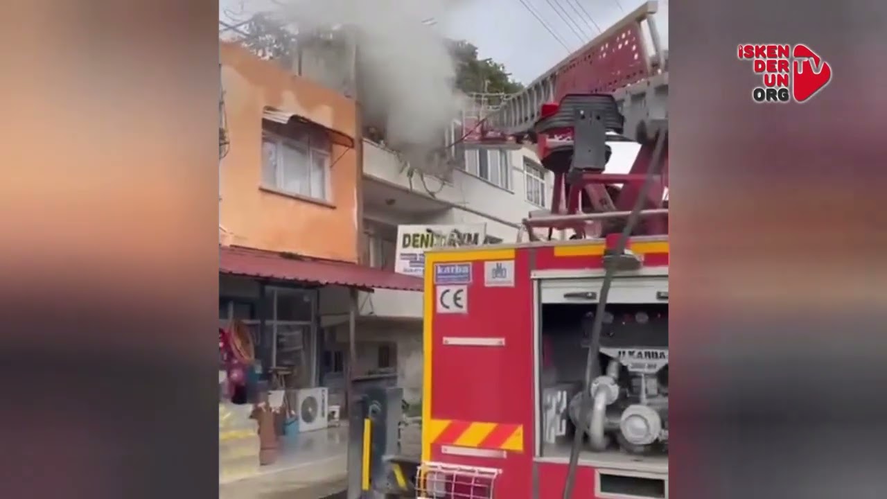 Samandağ’da 3 Katlı Binanın Üst Katında Yangın!
