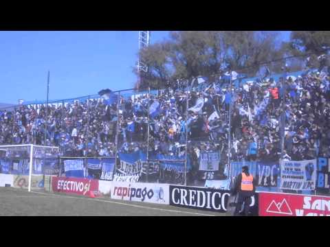 "Hinchada de ALMAGRO recibimiento vs Brown (A)" Barra: La Banda Tricolor &bull; Club: Almagro