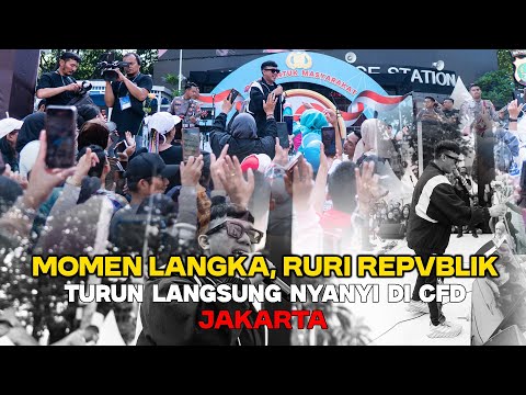 Rare Moment‼️ Ruri Goes Down to Sing Live at CFD Jakarta