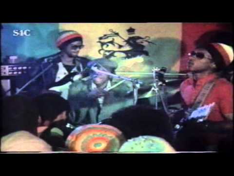 vintage Aswad performance (70´s)
