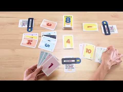 Ravensburger Level 8 Card Game