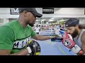 FLOYD MAYWEATHER BACK ON THE MITTS! TEACHING BOXING FUNDAMENTALS & HOW TO THROW UPPERCUTS!