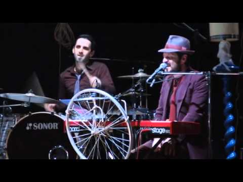 Fragil Vida - Mario Camino Live