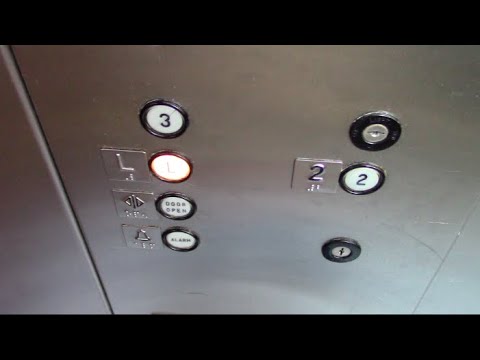 Dover Hydraulic Glass Elevator @ Baymont Inn in Manitowoc, WI