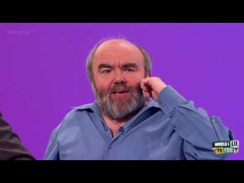 Odevzdával Andy Hamilton úkoly za imaginárního spolužáka?