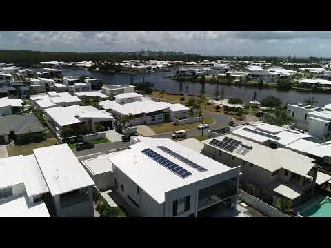 12 Deep Water Ciruit Pelican Waters