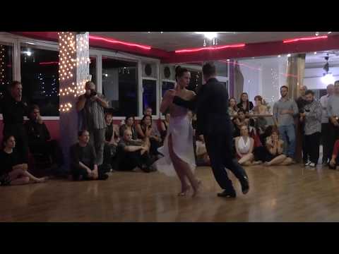  Lucas Molina  and  Judit Somos  are  dancing  to  the  tango  "  El Tigre Millan  "  by  Juan D'Arienzo