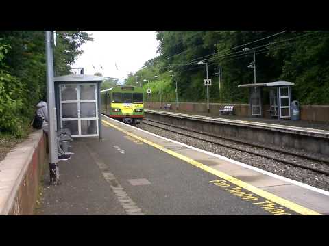 DART flying past Shankill Station!!! ( Non-stop )