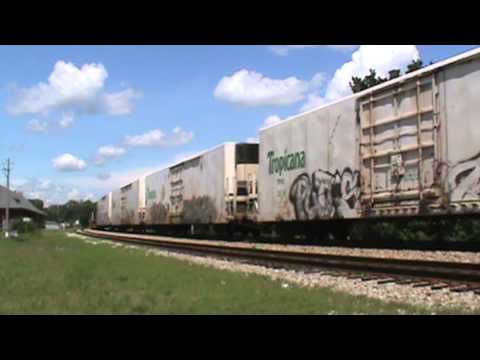 CSX Q041-21 stops on the Mainline in Palmetto, GA