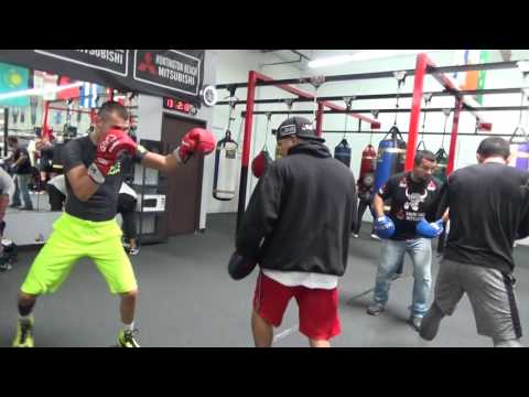 robert garcia working with mad max  EsNews Boxing