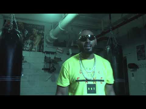 King Black - Gente Real Gente Falsa (Official Video)