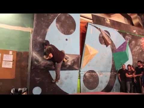 Boulder txapelketa Azpeitiko Gaztetxean