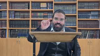 הרב חיים סרוסי - פרשת תצווה - במה להשקיע באמת (הרב חיים סרוסי) - התמונה מוצגת ישירות מתוך אתר האינטרנט יוטיוב. זכויות היוצרים בתמונה שייכות ליוצרה. קישור קרדיט למקור התוכן נמצא בתוך דף הסרטון