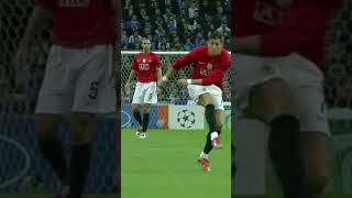 Download lagu CRISTIANO RONALDO : Tendangan Roket dari 35 Meter! 🚀🔥 (UCL 2009) | Era 2000an mp3