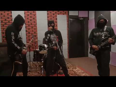 under a funeral moon- darkthrone cover