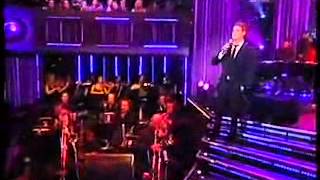 September, Michael Bublé performs I´ve got the world on a string...