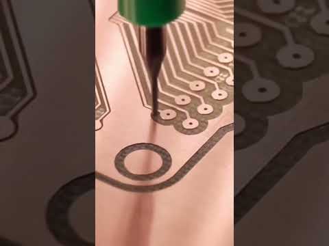 CNC milling of PCB circuit boards！so beautiful！#pcb  #networkengineers#network #router